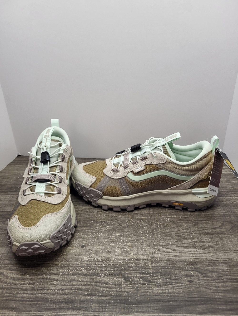 VANS MTE XS TREK EVO GREEN HIKING SHOES VIBRAM WOMEN'S 8 MEN 6.5 NEW